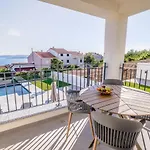 House Vista شقة *
