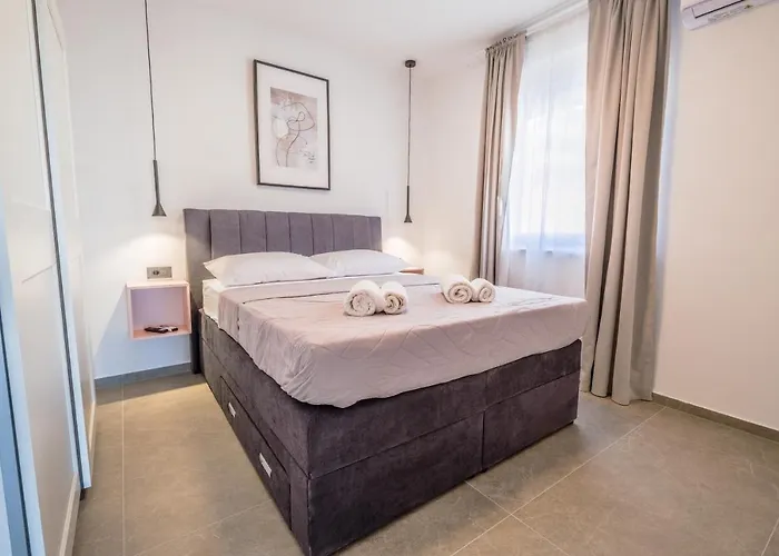 Apartment House Vista