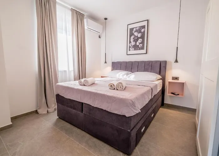 Apartment House Vista *